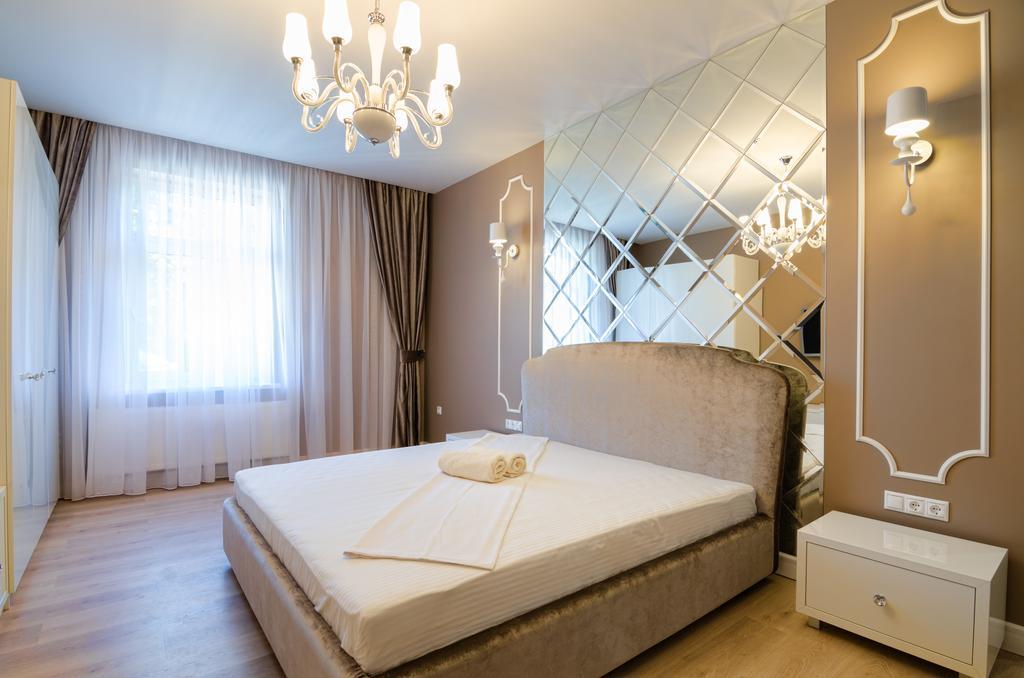 Royal Art-Deco Apartment 利沃夫 外观 照片